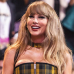 Taylor Swift Reveals Her Favorite Perfume at the 2024 VMAs