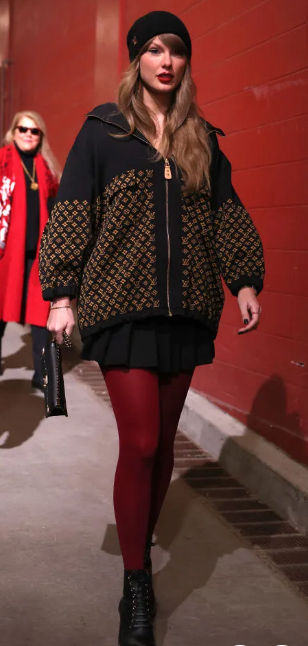 Taylor Swift’s Game Day Style: A Fashion Playbook